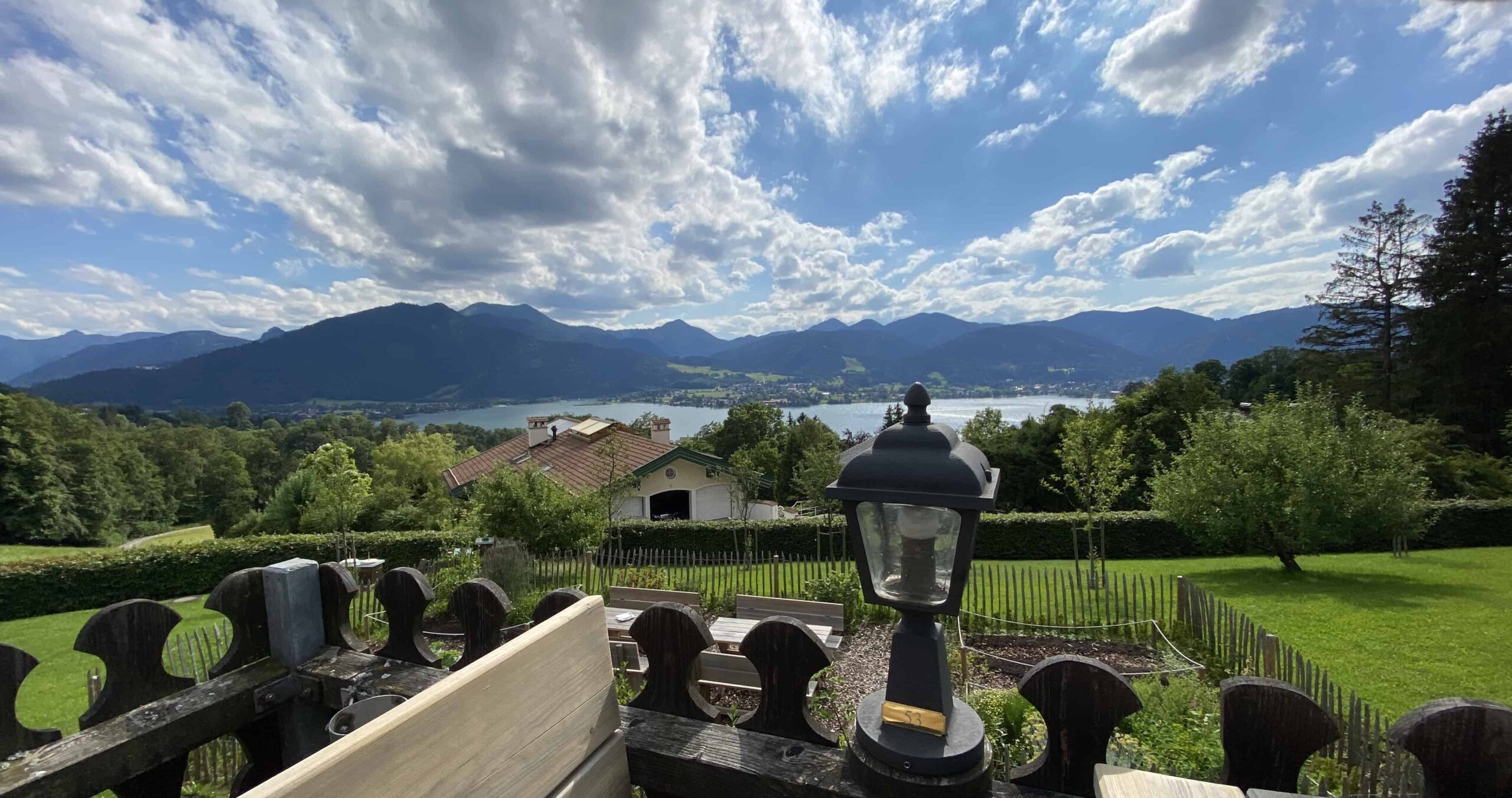Blick auf den Tegernsee – Alpenküche